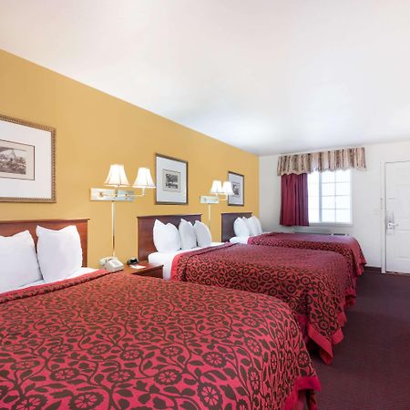 Days Inn By Wyndham Andover Extérieur photo