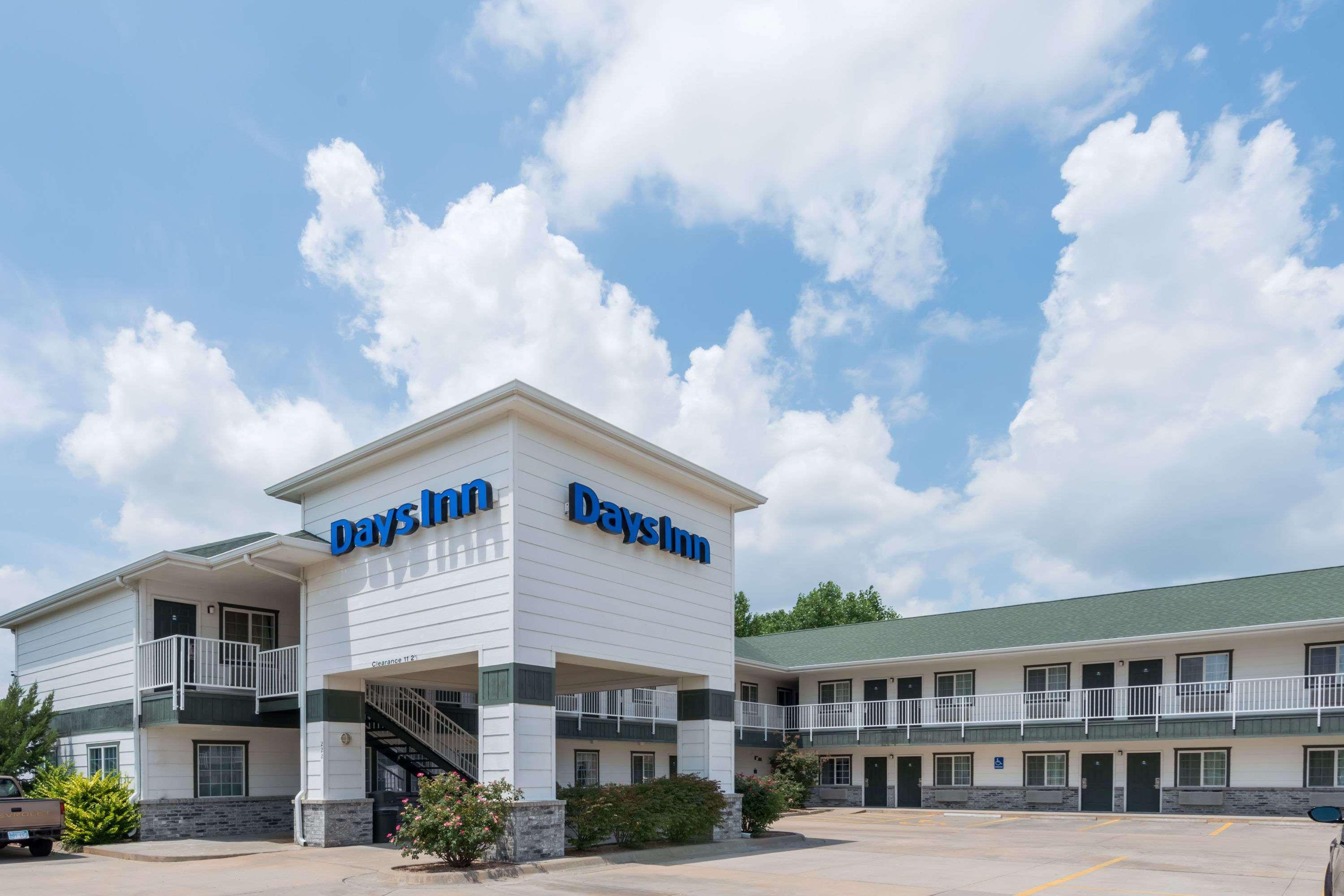 Days Inn By Wyndham Andover Extérieur photo