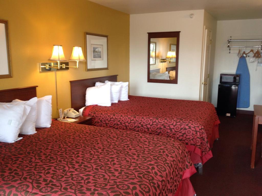 Days Inn By Wyndham Andover Extérieur photo
